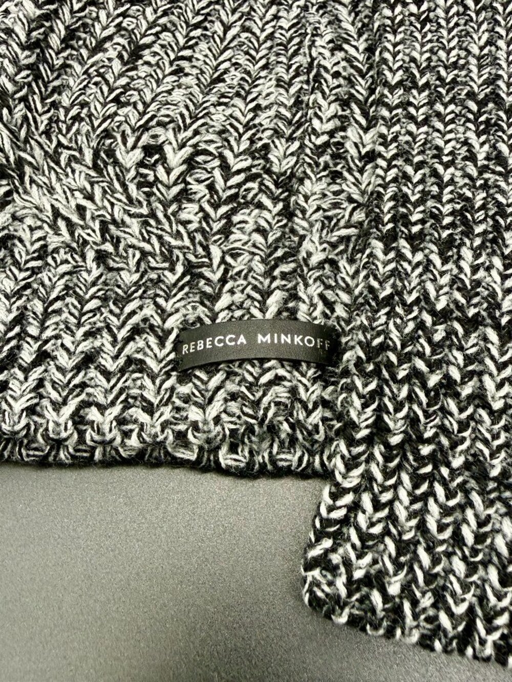 Rebecca Minkoff NWT Black White Marled Knit Pom Beanie Scarf Set
